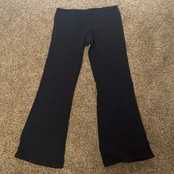 Black lululemon yoga pants. - Picture 1 of 3
